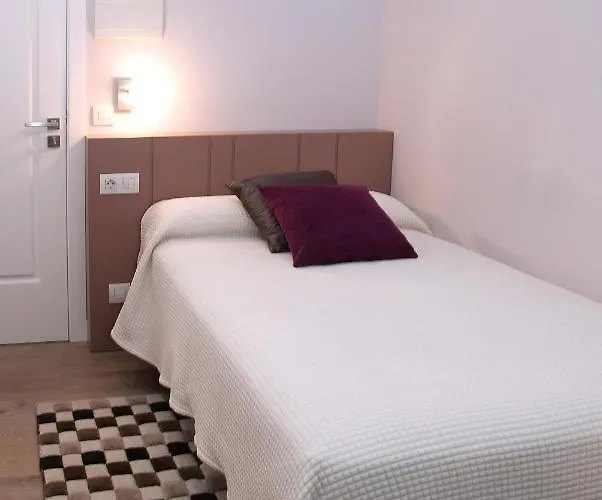 Linares 2* Santiago de Compostela